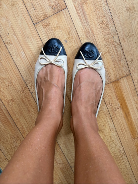 CHANEL Shoes - CHANEL Beige Leather Ballet
Flats with Black Cap authentic✨Size 38 Eur